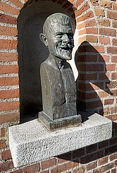 Buste af Gustav Wied